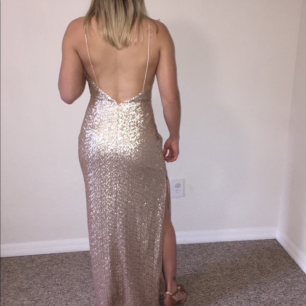Dressed to party - Picture 3 of 6